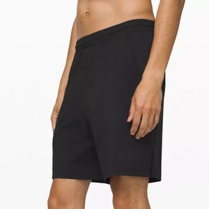 Lulu lemon men’s pace breaker shorts 9”